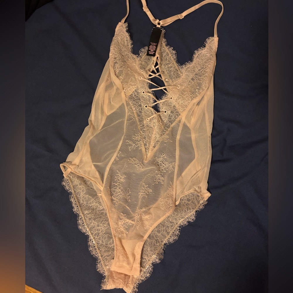 Victoria's Secret Lace Bodysuit in Cream
